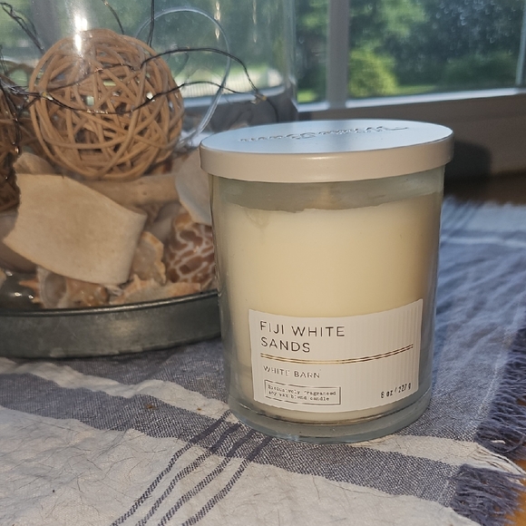 White Barn Figi White Sands Single Wick Candle - Picture 1 of 1